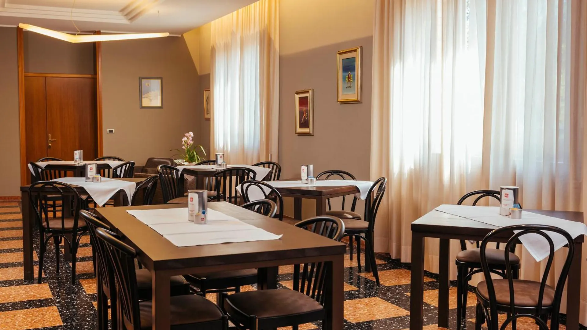 ***  Hotel Palazzo Paradiso Meduna di Livenza Italie